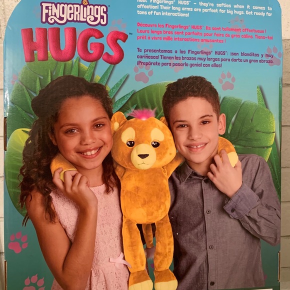 Fingerlings HUGS “Sam” NEW - Picture 2 of 3